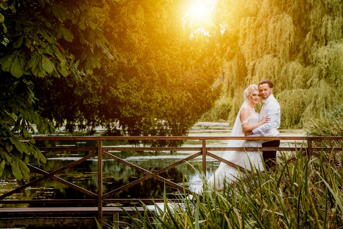 Fall head over heels for some of our most romantic and breath-taking moments of 2019, captured in real time by best Cyprus wedding photographer Beziique.