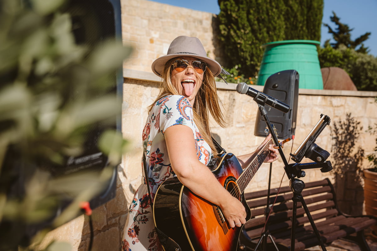 Ultimate Ways to Entertain Your Guests at Your Destination Wedding 4 Discover the most epic entertainment ideas for destination weddings, from music to the menu and sun-up to sundown. Ready to make it awesome?
