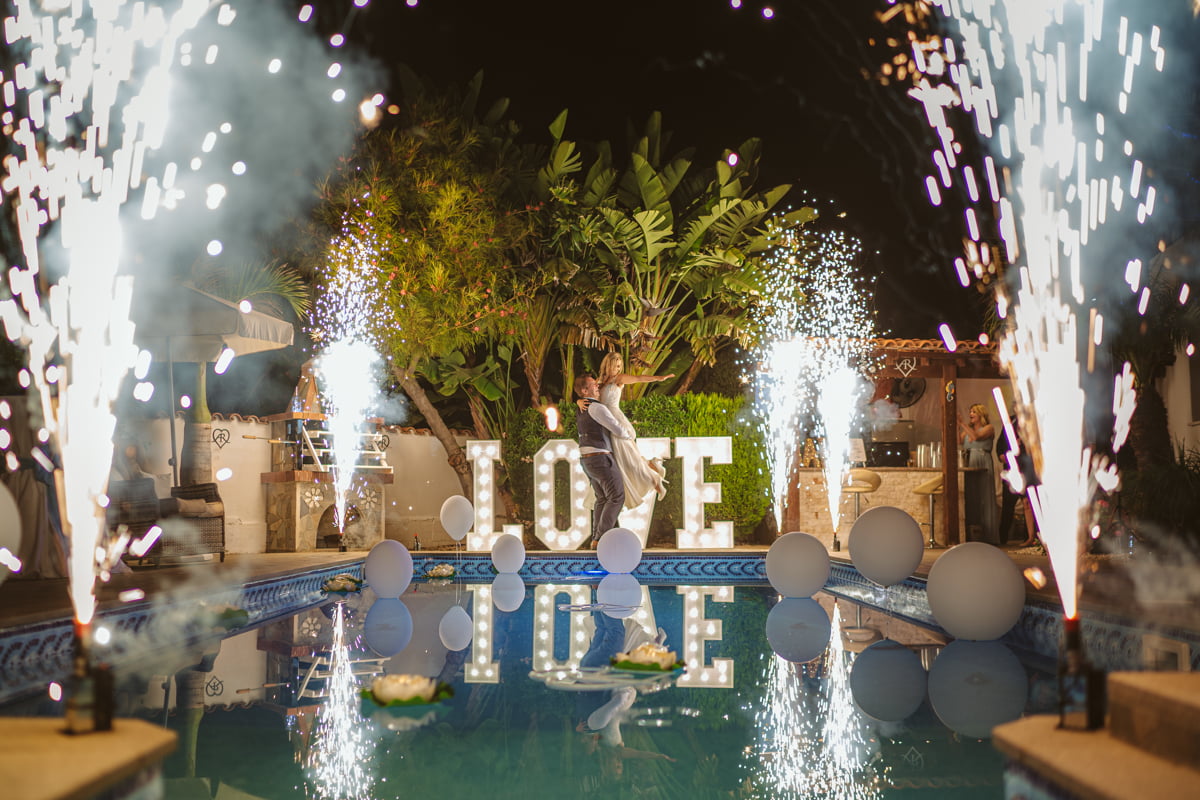 Ultimate Ways to Entertain Your Guests at Your Destination Wedding 23 Discover the most epic entertainment ideas for destination weddings, from music to the menu and sun-up to sundown. Ready to make it awesome?