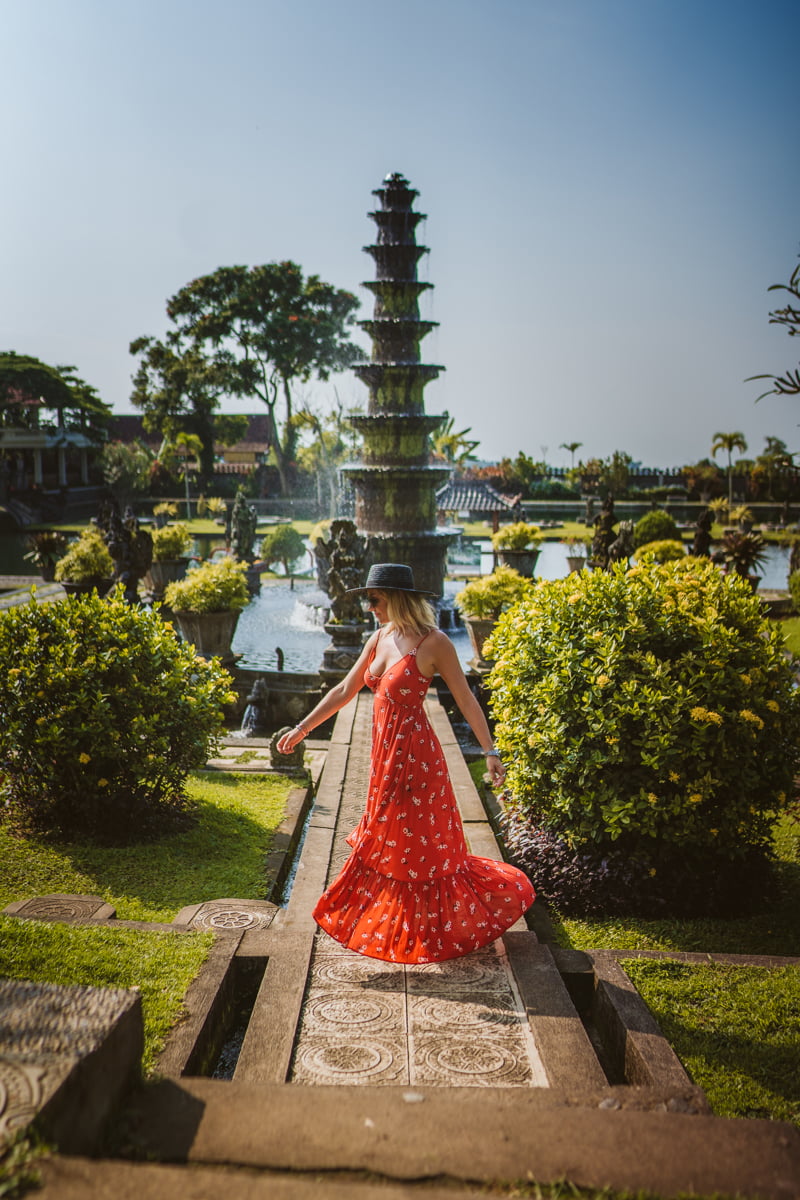 About Us 1 On the hunt for the perfect honeymoon experiences? Go behind the scenes as a Cyprus wedding photographer experiences the best Bali private sightseeing tour!