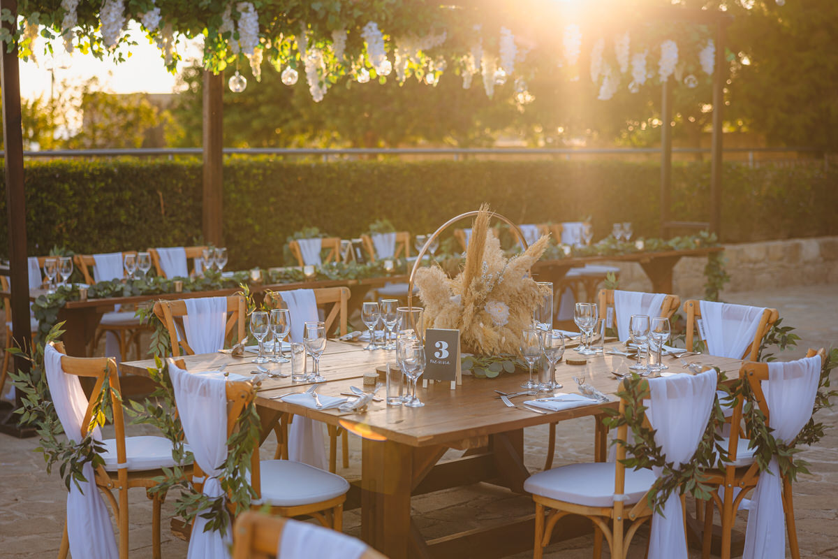 table set up liopetro 