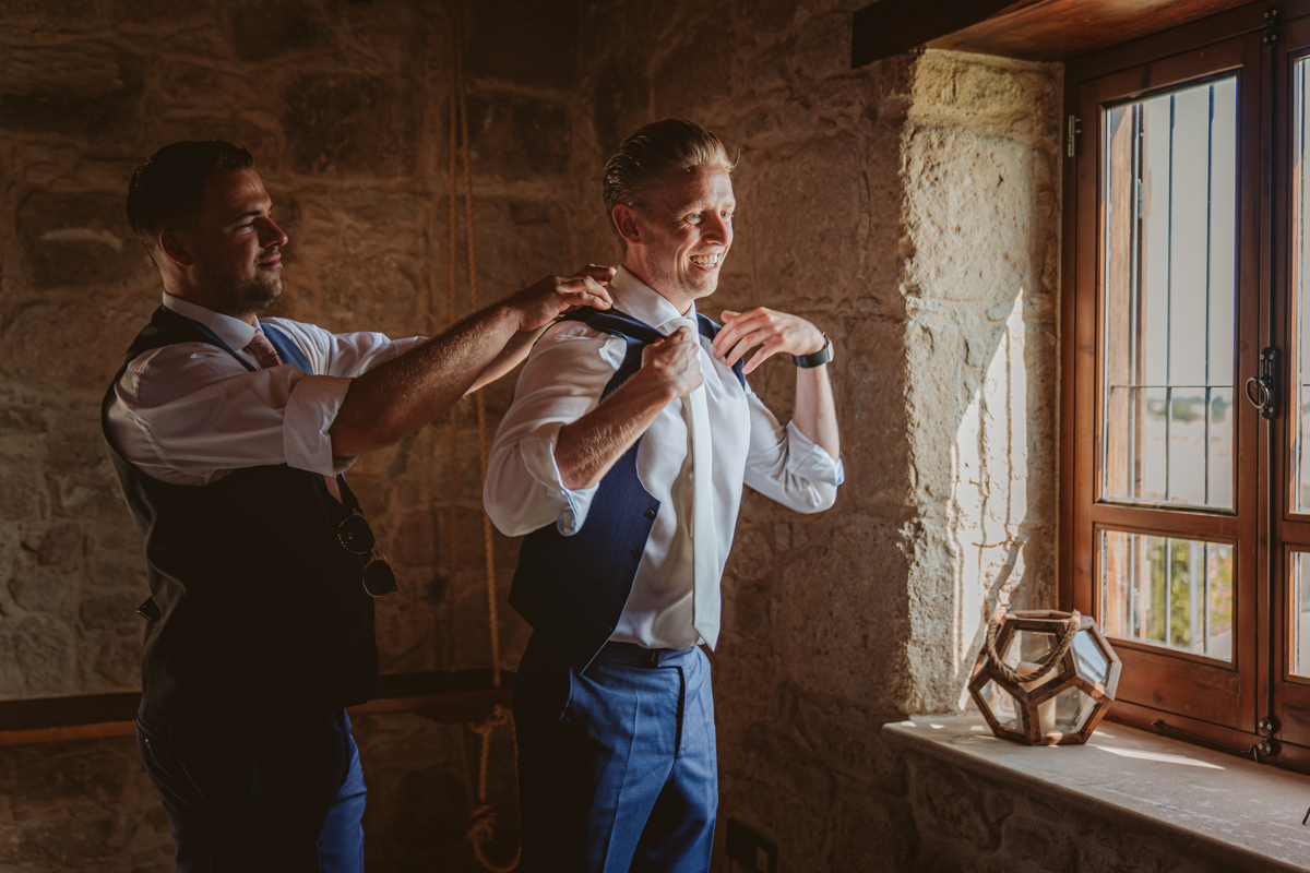 Get a sneak peek at Charlene and Ben's beautiful blush pink Liopetro wedding in Cyprus, captured by Beziique, their creative Kouklia wedding photographers.