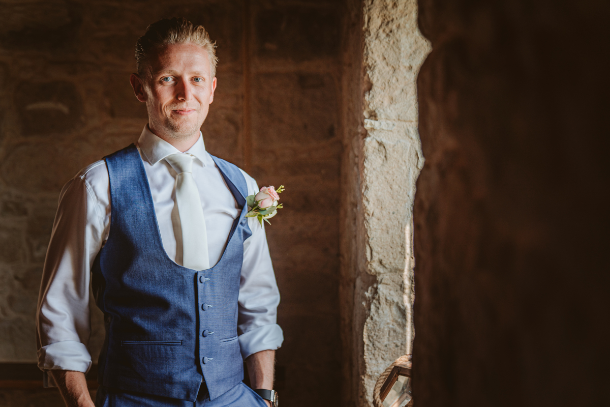 Get a sneak peek at Charlene and Ben's beautiful blush pink Liopetro wedding in Cyprus, captured by Beziique, their creative Kouklia wedding photographers.