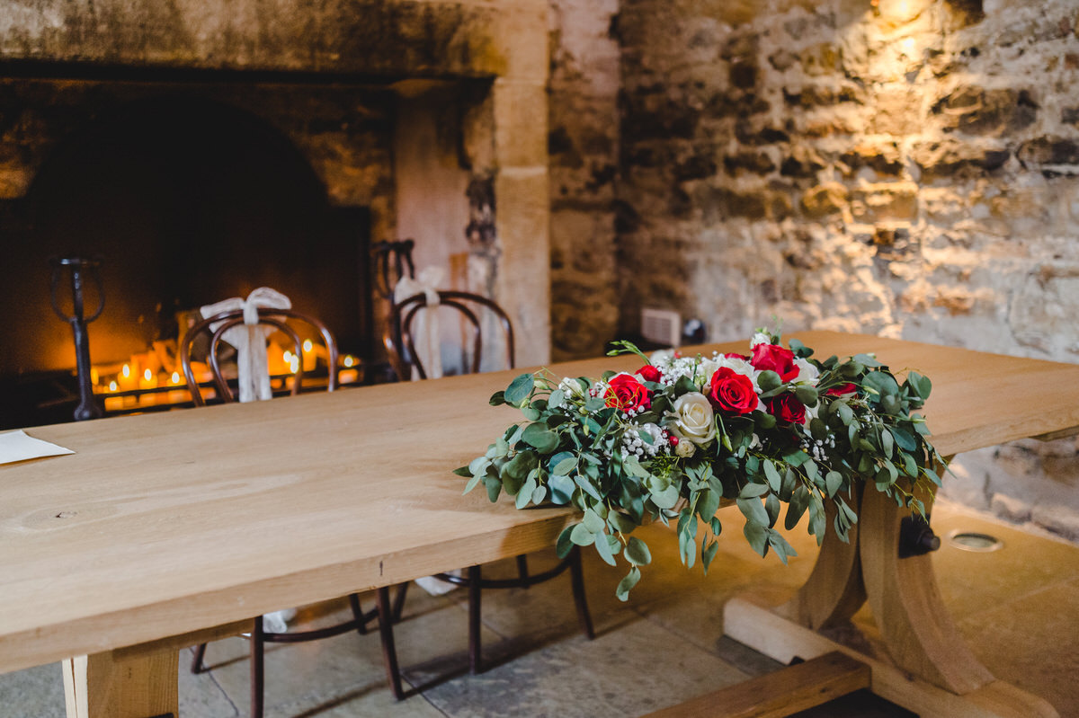 red and cream table decorations