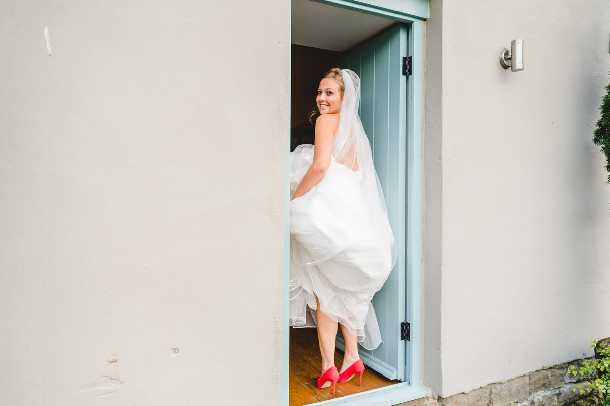 Skirt and red shoes