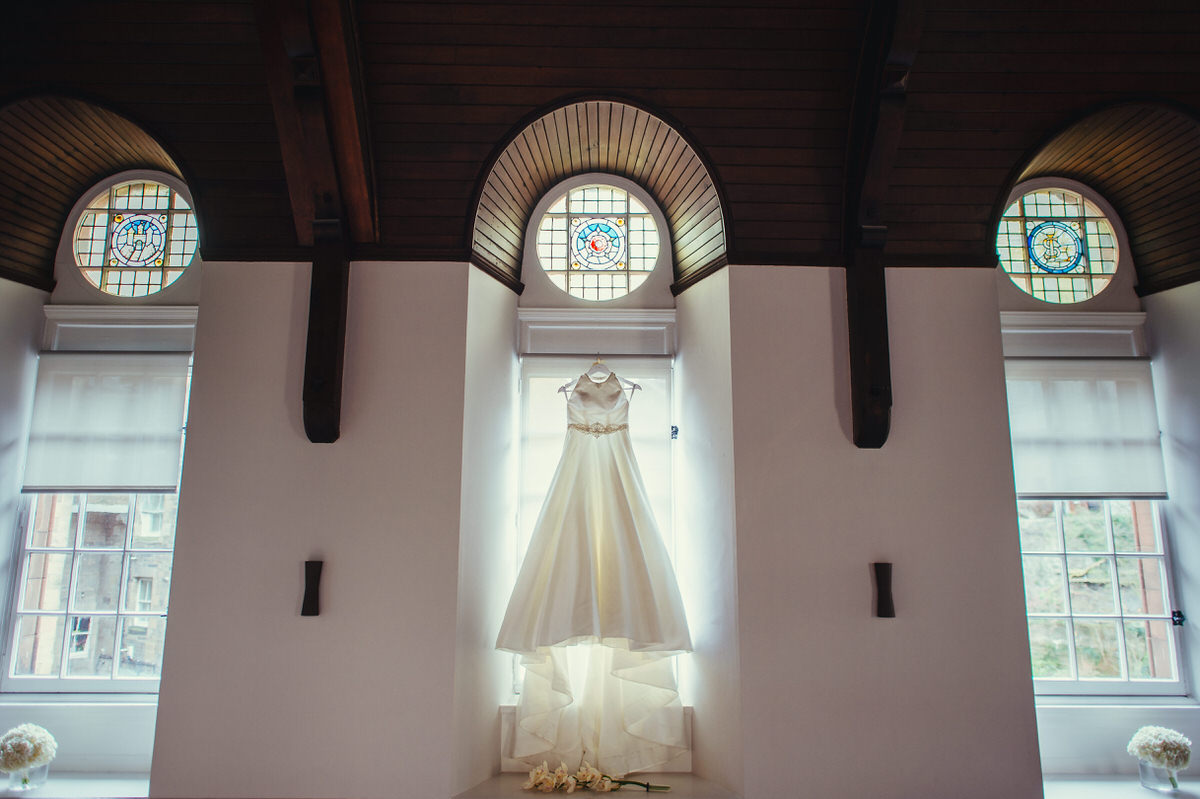 Edinburgh wedding photographer