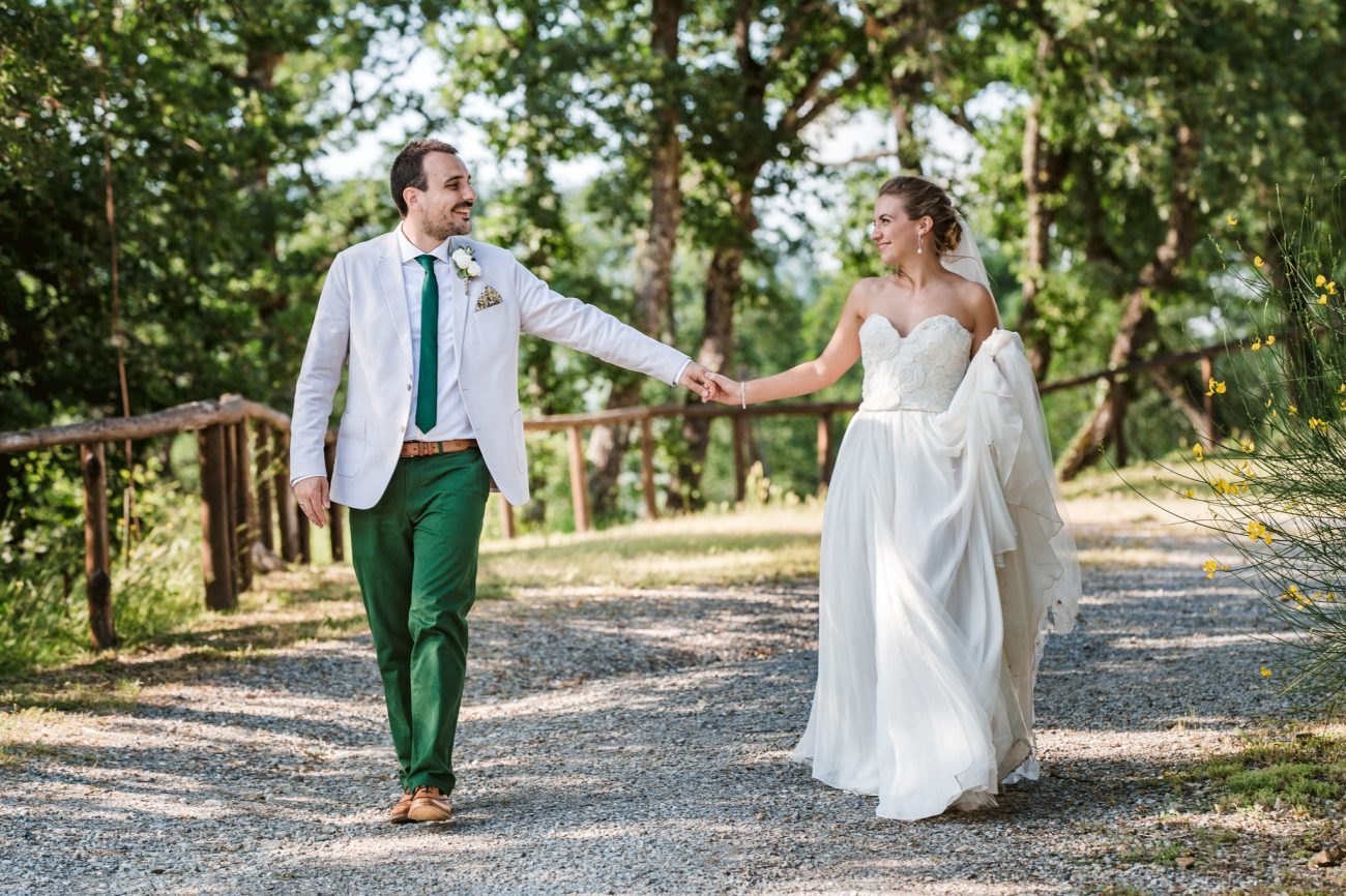 If you're planning a wedding in Tuscany or dreaming of a destination big day, don't miss this couple's Livernano Estate Wedding, inspired by Italian wine...