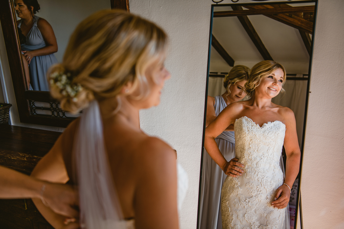 Fiona and Paul opted for a destination Cyprus celebration and had the most romantic Vasilias wedding in the Aphrodite Hills. Check it out and be inspired...