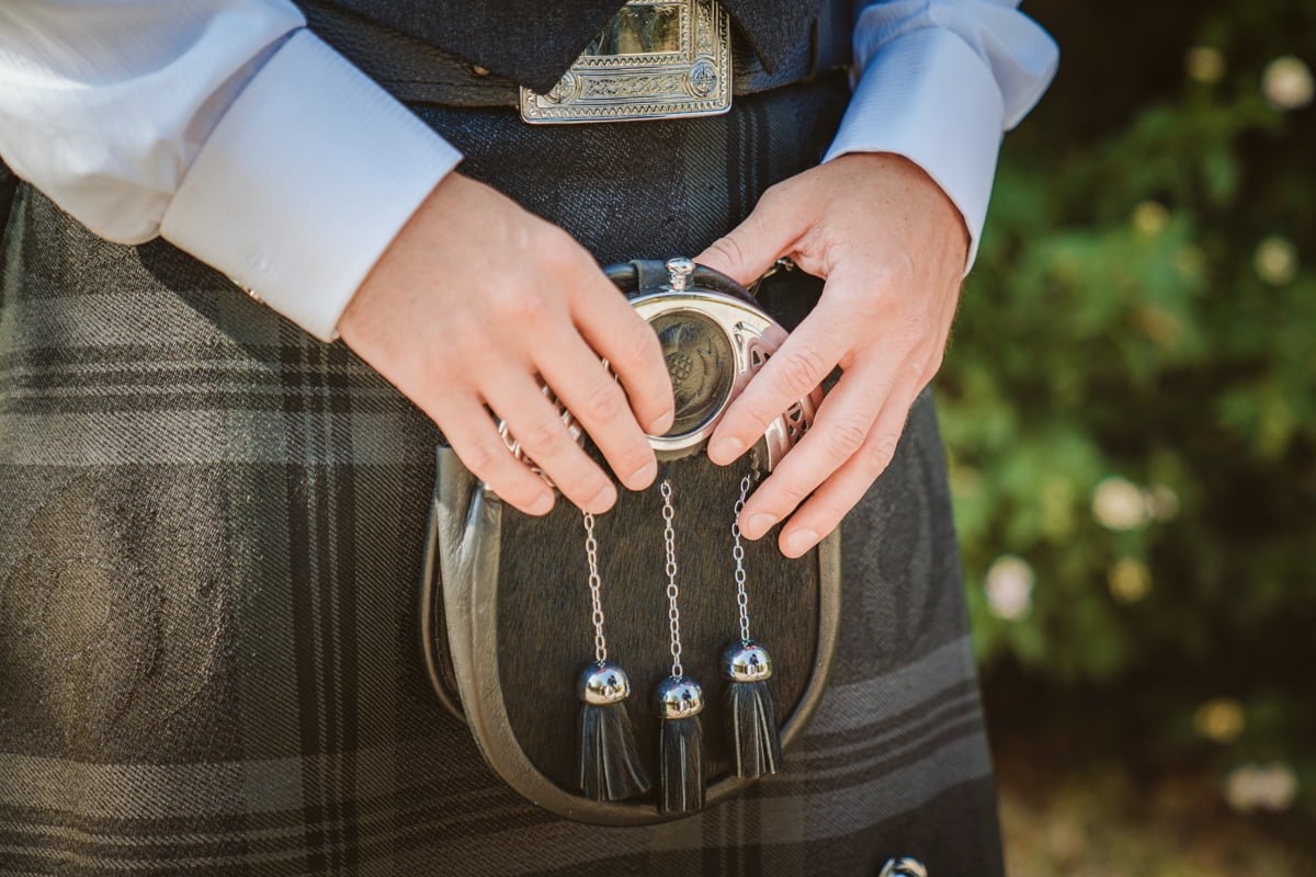 Get a behind-the-scenes look at Hannah and Keith's sun-kissed, laid-back wedding in Cyprus with Beziique, their epic Vasilias Cyprus wedding photographer.