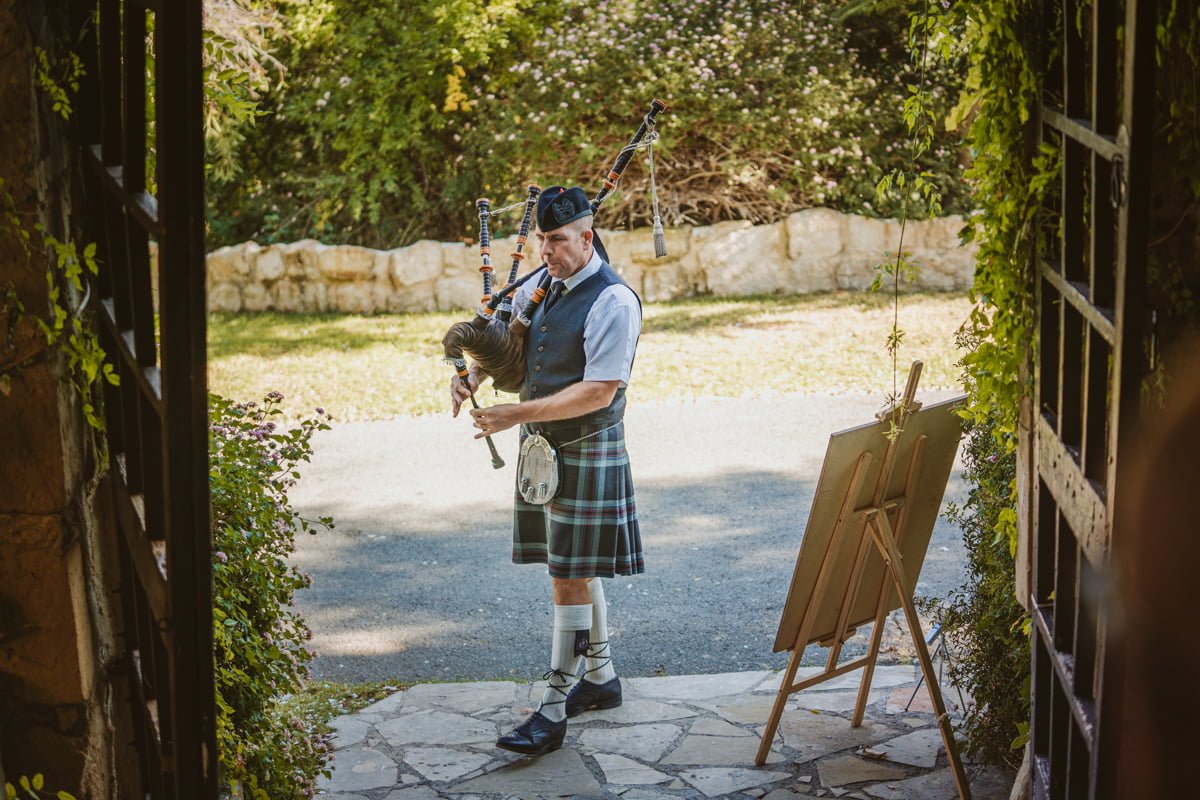 Get a behind-the-scenes look at Hannah and Keith's sun-kissed, laid-back wedding in Cyprus with Beziique, their epic Vasilias Cyprus wedding photographer.
