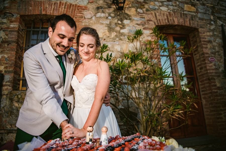 If you're planning a wedding in Tuscany or dreaming of a destination big day, don't miss this couple's Livernano Estate Wedding, inspired by Italian wine...