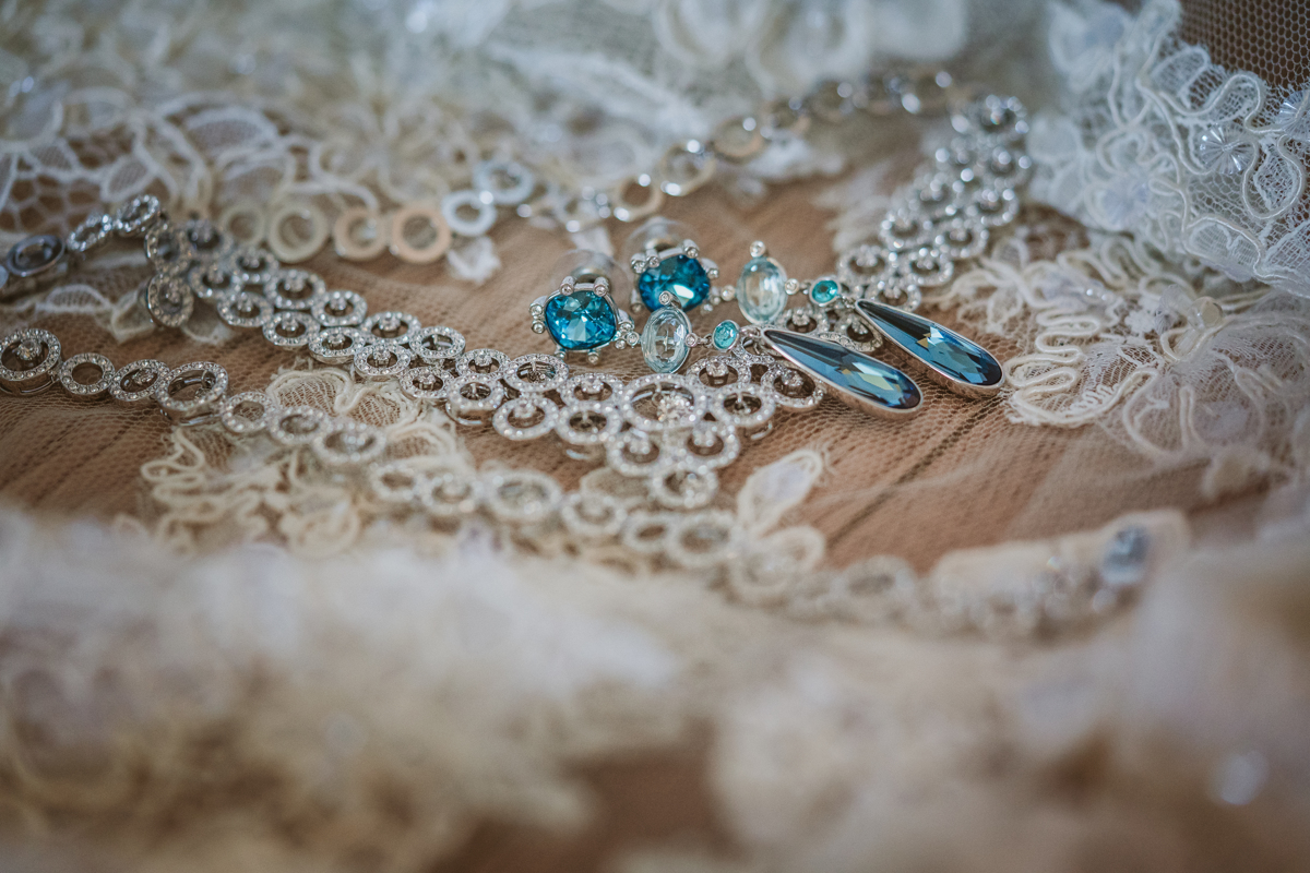 Glide behind the scenes of Kitty and Kevin's totally luxurious and romantic Aiya Napa wedding with us, their Olympic Lagoon wedding photographer.