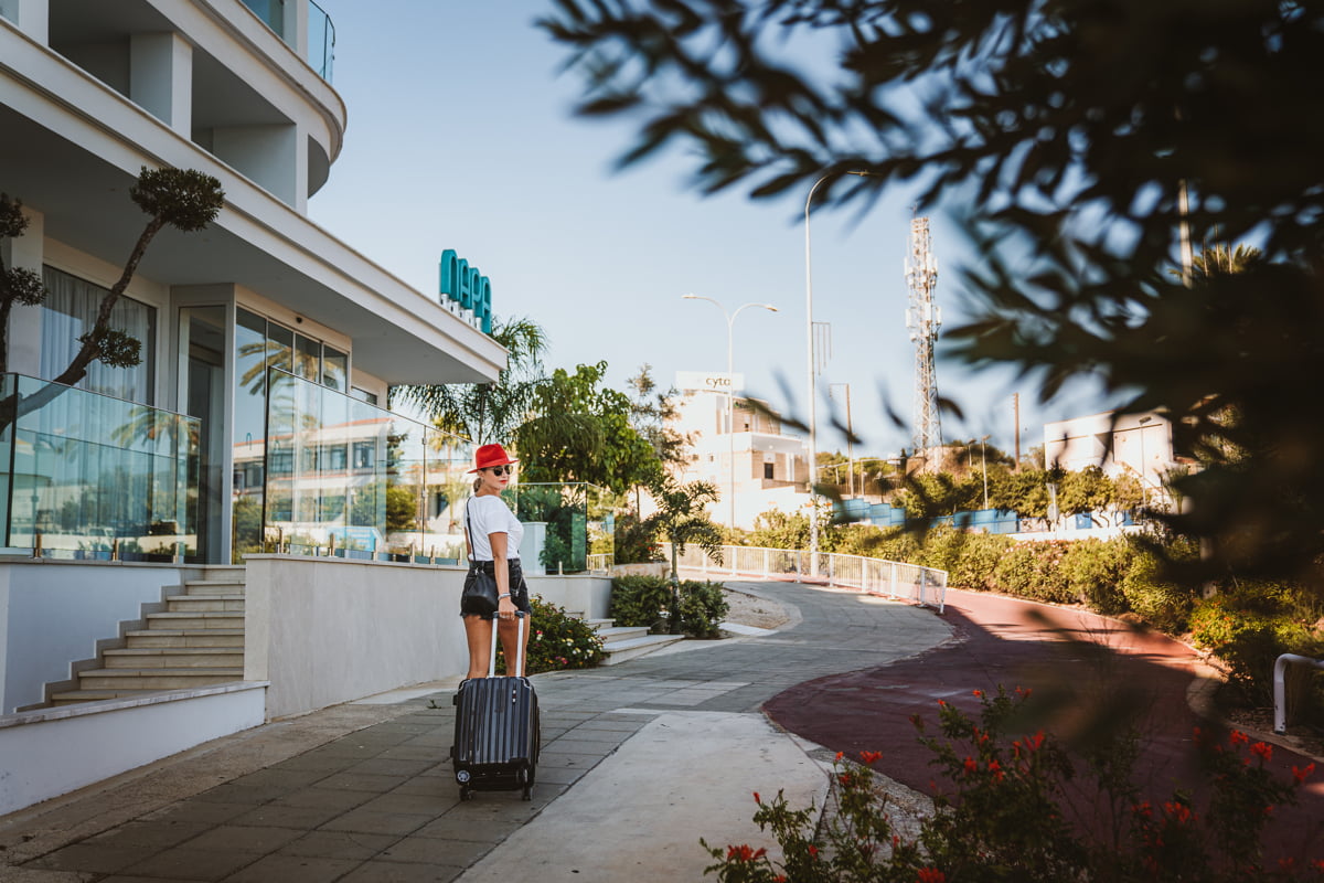 Ultra glamorous and a celebrity haunt, take a look inside Napa Suites in Aiya Napa when Cyprus wedding photographer Beziique head away.