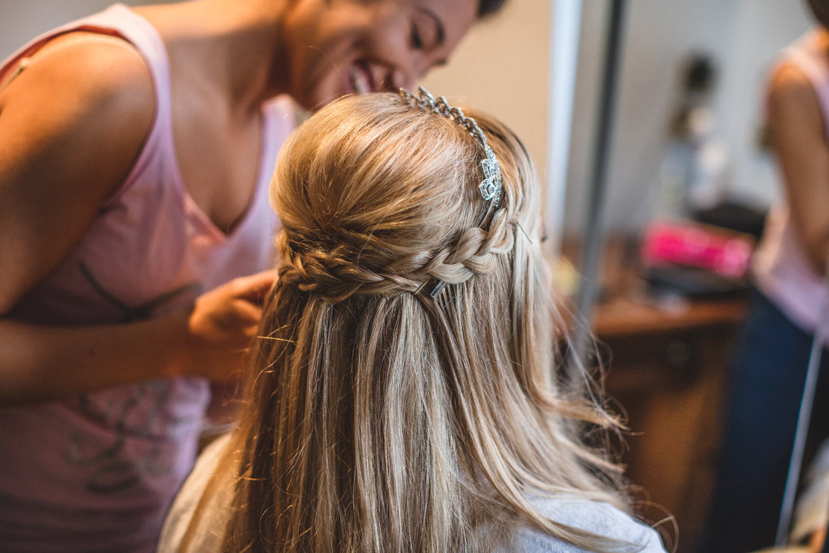 Hampshire Wedding photographer Beziique Weddings