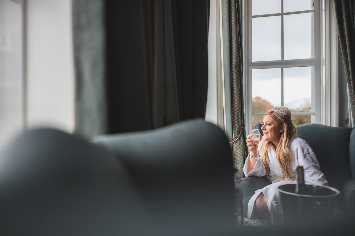 Hampshire Wedding photographer Beziique Weddings