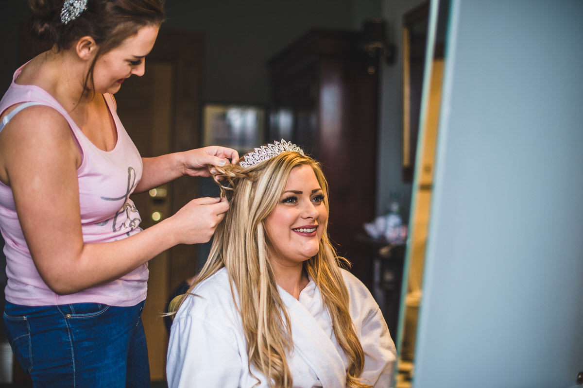 Hampshire Wedding photographer Beziique Weddings