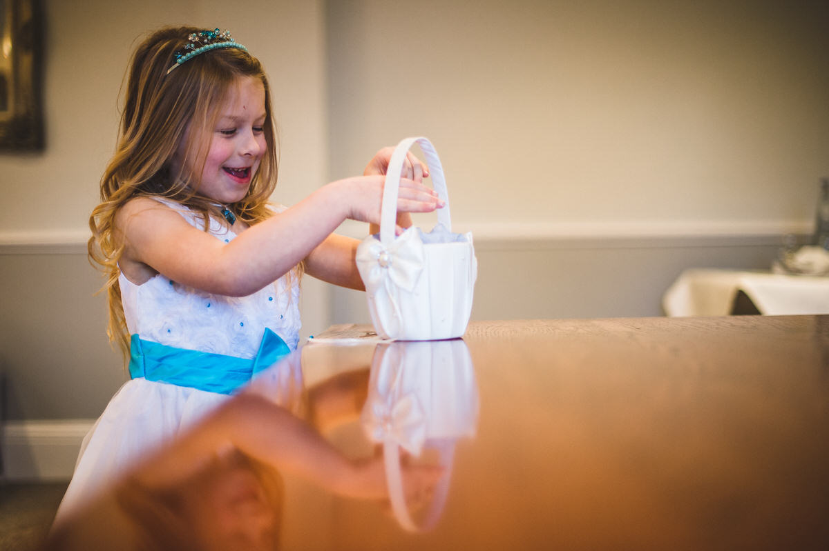 Hampshire Wedding photographer Beziique Weddings