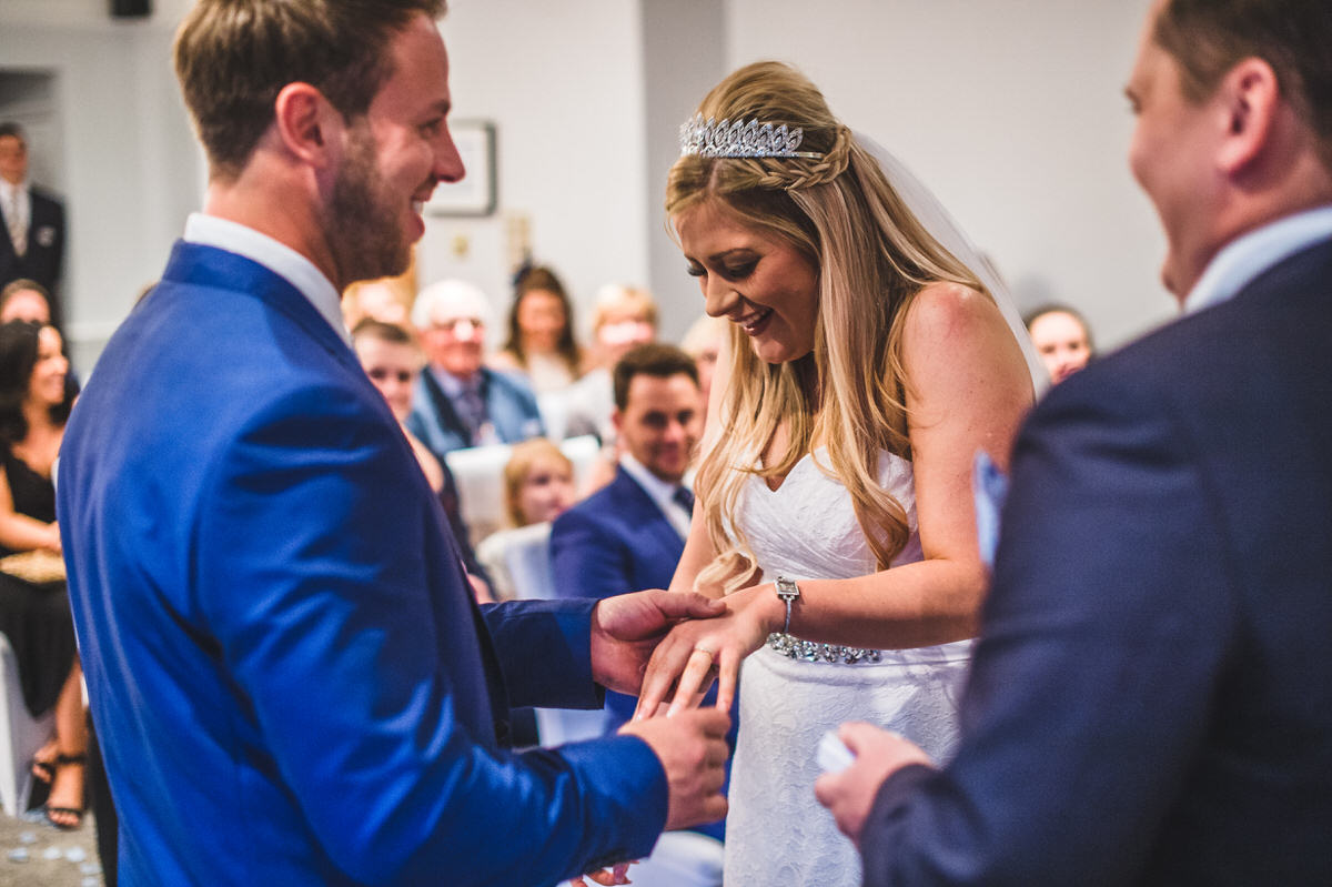 Hampshire Wedding photographer Beziique Weddings