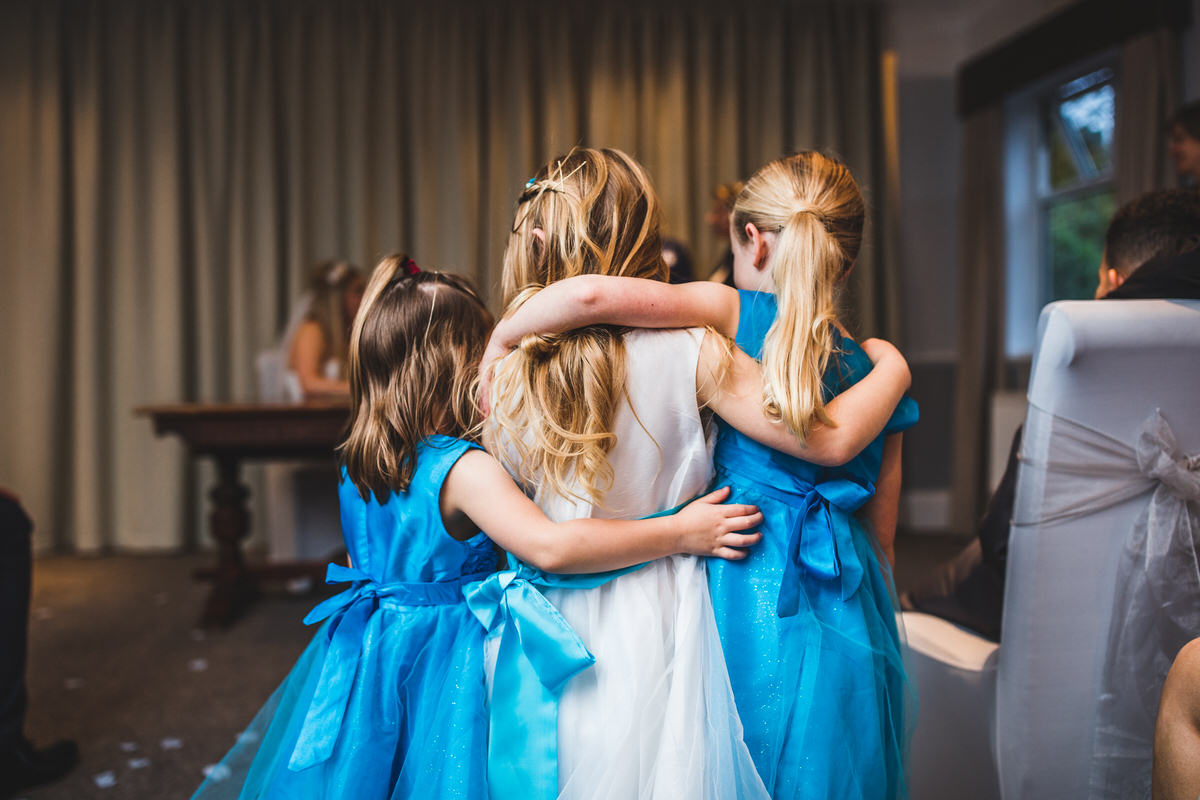 Hampshire Wedding photographer Beziique Weddings