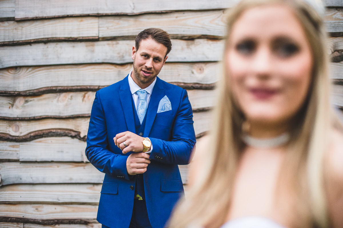 Hampshire Wedding photographer Beziique Weddings