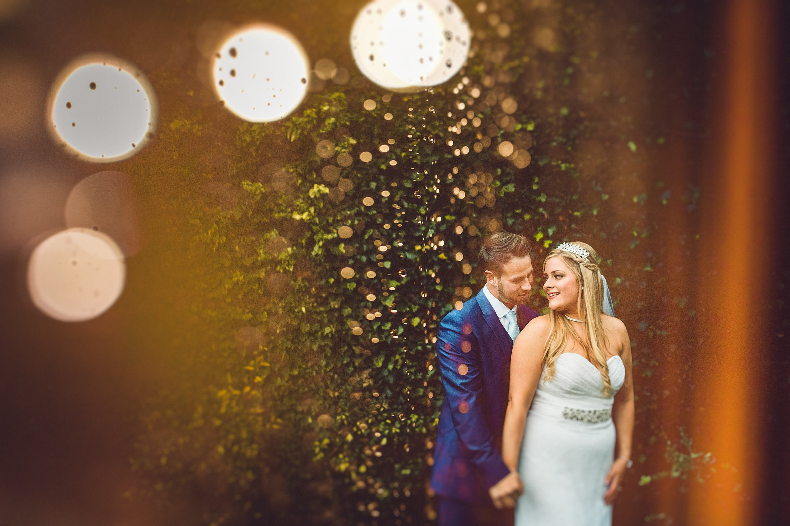 Hampshire Wedding photographer Beziique Weddings