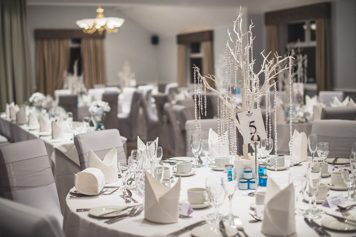 Hampshire Wedding photographer Beziique Weddings