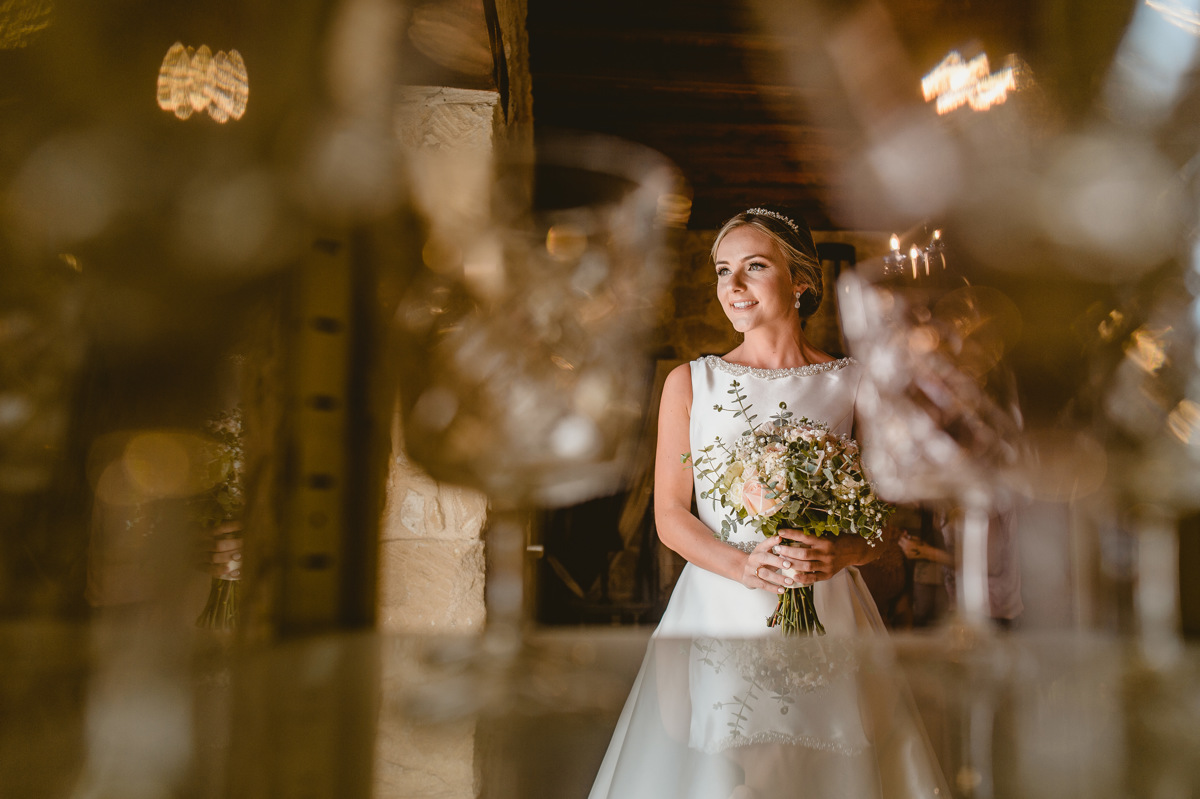 Nicola and Joel fell head over heels for Liopetro Venue for their destination wedding in Cyprus. Find inspiration and tips for your own wedding abroad here. Beziique Cyprus Wedding Photographer