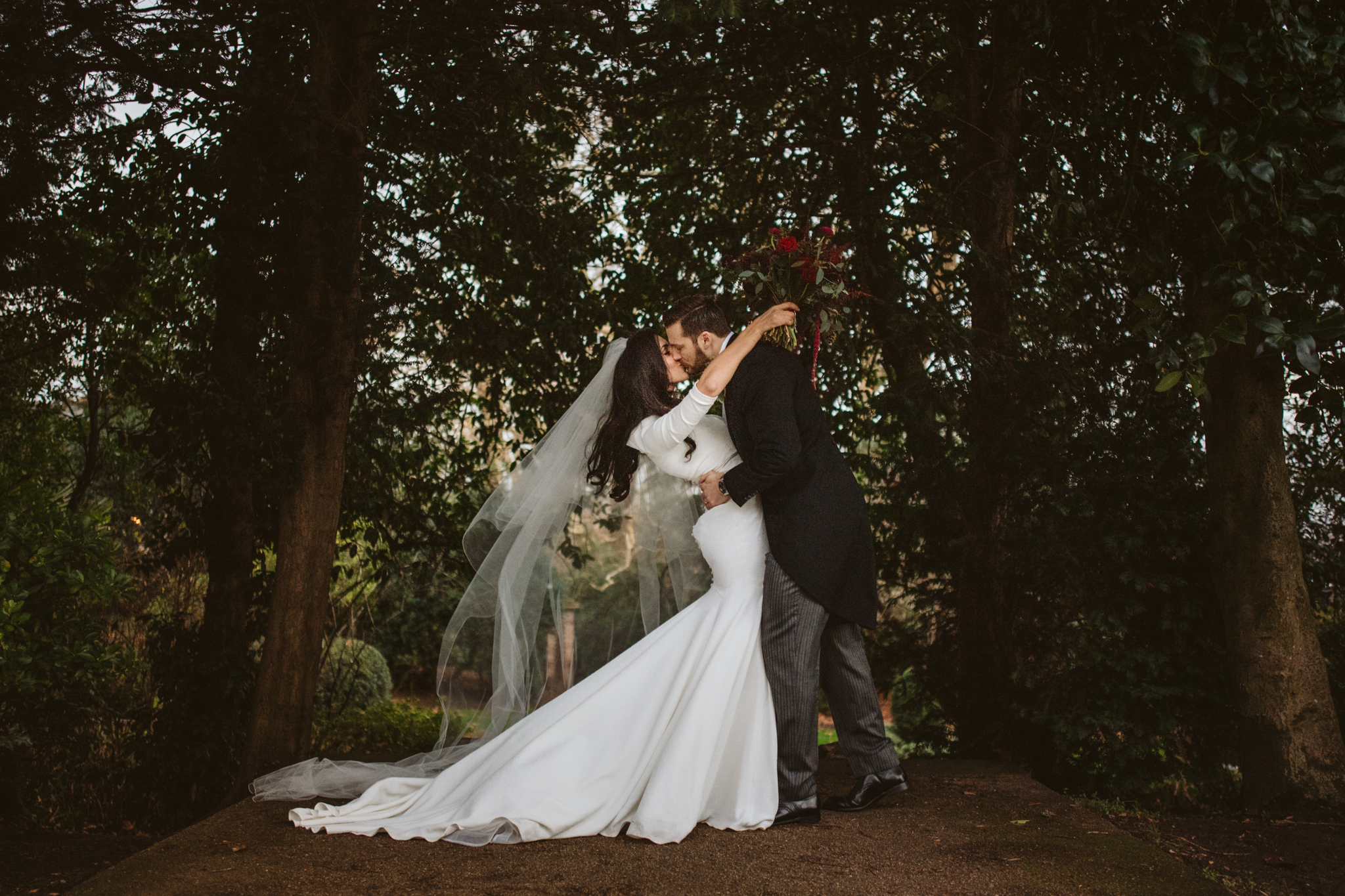 Fall head over heels for Stephanie and Jamie's Landmark Hotel London Wedding, captured by Beziique, their chosen Greek London wedding photographer