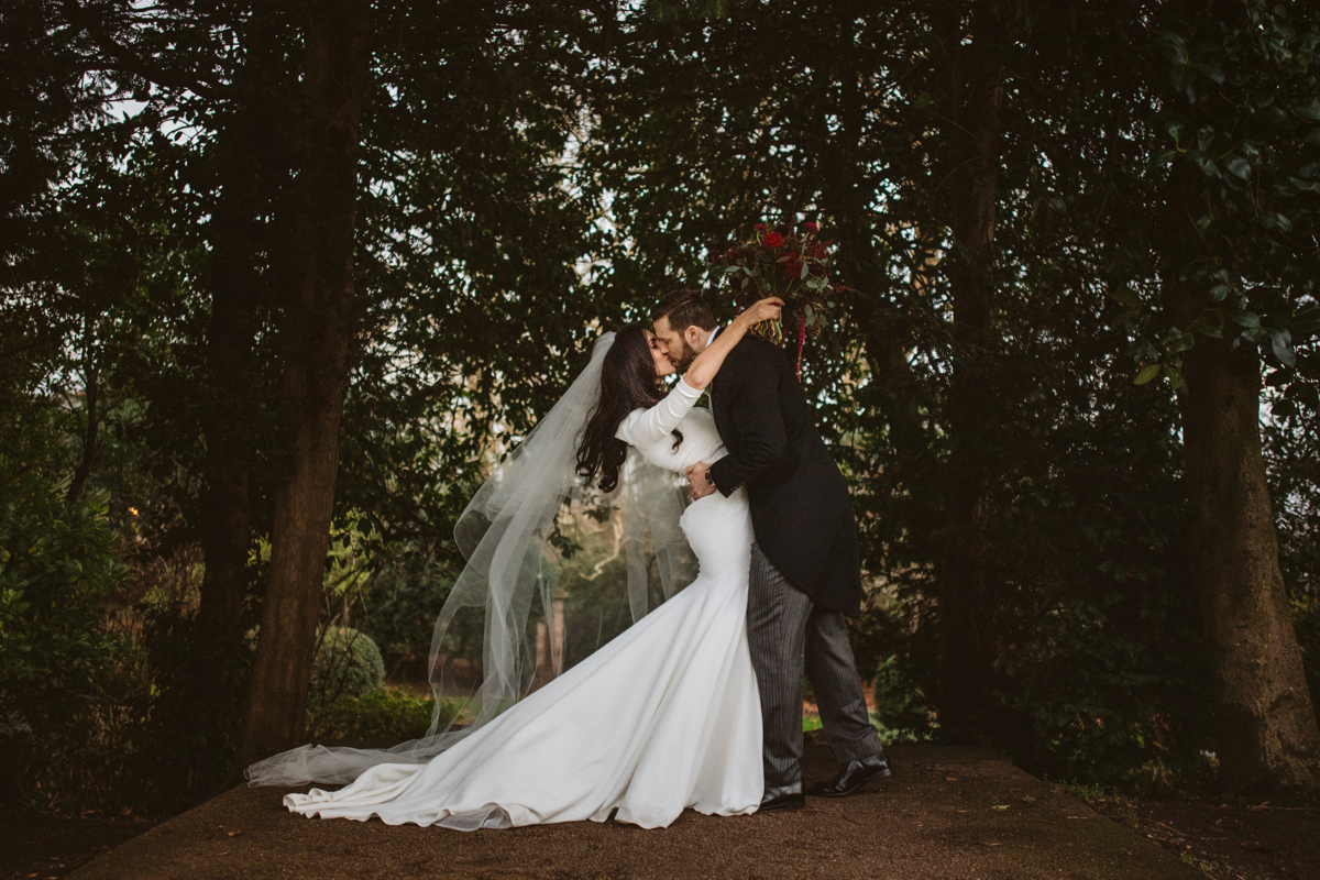 Fall head over heels for Stephanie and Jamie's Landmark Hotel London Wedding, captured by Beziique, their chosen Greek London wedding photographer