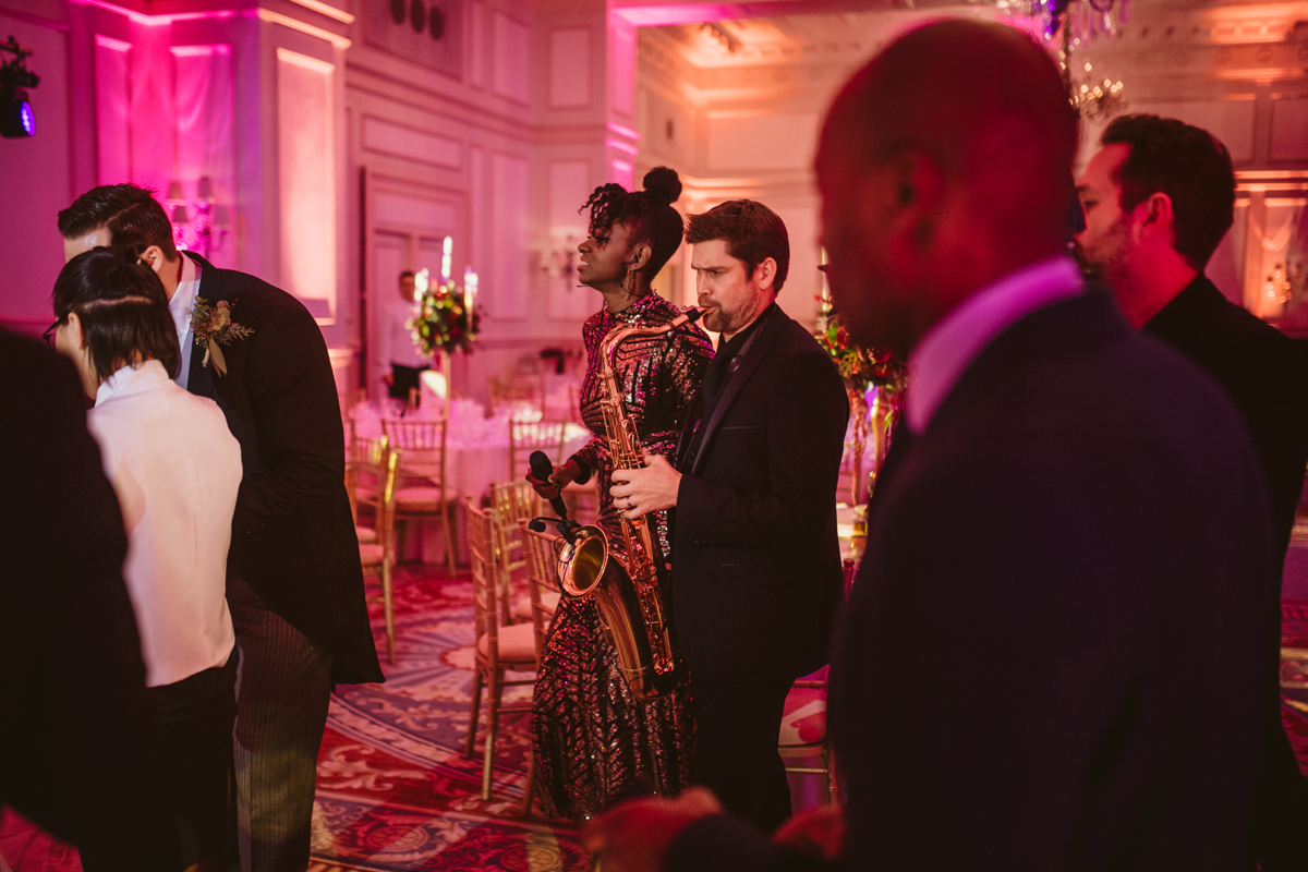 Fall head over heels for Stephanie and Jamie's Landmark Hotel London Wedding, captured by Beziique, their chosen Greek London wedding photographer