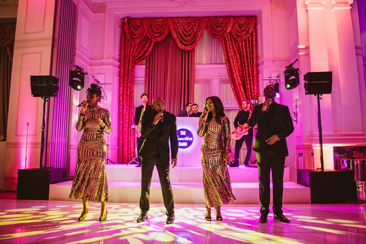 Fall head over heels for Stephanie and Jamie's Landmark Hotel London Wedding, captured by Beziique, their chosen Greek London wedding photographer